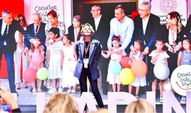 GÜLBEN ERGEN: “ÇOCUKLAR GÜLSÜN DİYE ÇALIŞMAYA DEVAM EDECEĞİM”