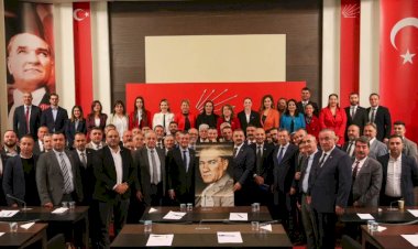 CHP İzmir'den Ankara Çıkarması: Genel Başkan Özel ile Görüştüler