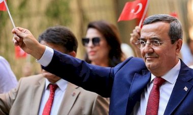 Her devrin adamı Abdül Batur'un bitmeyen  başkanlık aşkı!