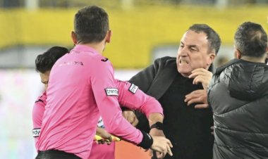 Hakem Halil Umut Meler'e yumruklu saldırı: Ankaragücü Başkanı Faruk Koca dahil 3 kişi tutuklandı, tüm ligler süresiz ertelendi