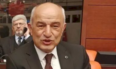 CHP’li Ali Fazıl Kasap, Meclis’te grubu düşen Saadet Partisi’ne geçti