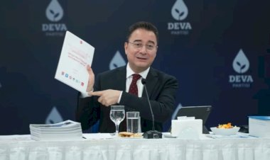Ali Babacan: “Merkez Bankası Başkanı herkese eş zamanlı açıklama yapmalı”