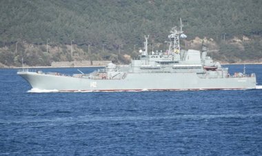 Ukrayna Kırım'da Rus gemisini imha etti