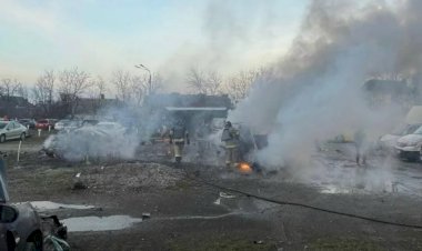 İşgalci Rusya Ukrayna'nın başkenti Kıyiv'e saldırdı