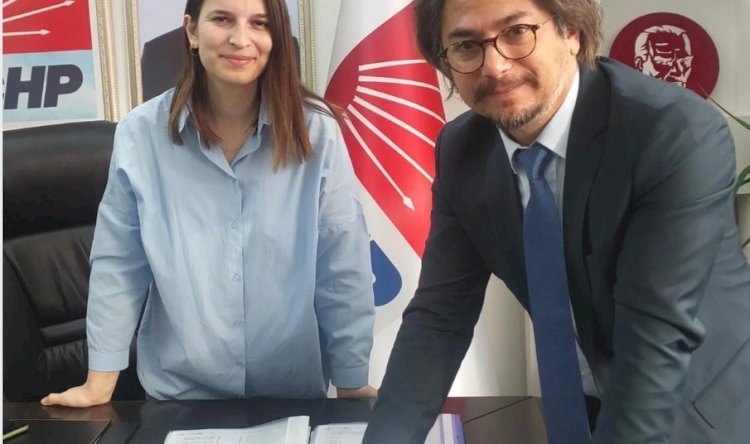 Menderes’te CHP İlçe Başkanlığı İçin Yarışa Giren Renkli Kişilik: Doç. Dr. Turgut Gümüşoğlu