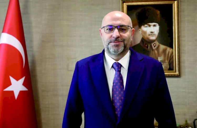 Buğra Gökce, İzmir Büyükşehir Belediye Başkanlığı İçin Adaylığını Resmen Duyurdu