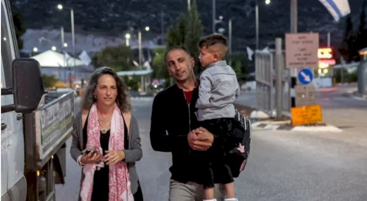 Filistinli hastalara yardım eden İsrailliler: "Zor durumdayız ama duramayız"
