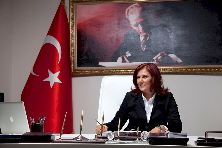 CHP İzmir İçin Sürpriz Aday Arayışında: Öne Çıkan İsim Aydın Büyükşehir Belediye Başkanı Özlem Çerçioğlu
