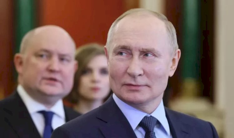 Rusya'da bu kez Putin'in müttefiki bir isim bilinmeyen bir nedenle üçüncü kattan düşerek öldü