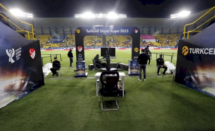 Galatasaray ve Fenerbahçe İstanbul'da coşkuyla karşılandı: Riyad'da neler oldu?
