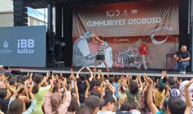 “CUMHURİYET OTOBÜSÜ” 250. DURAĞINDA!