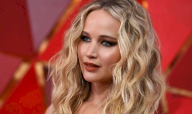 Jennifer Lawrence, Emma Stone'un Altın Küre kazanmasına mükemmel bir tepki verdi