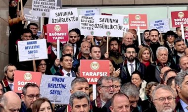 Barolar Çağlayan Adliyesi’nde eylem yaptı