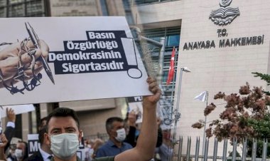 AYM'den internette habere yasak getiren yasaya iptal: Kararda 'basın özgürlüğüne müdahale' vurgusu