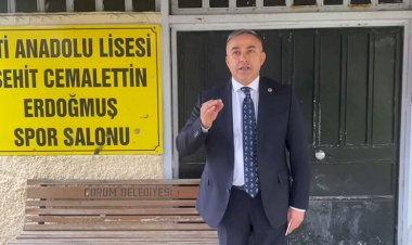 Şehidin ismi verilen spor salonu kullanılamaz halde