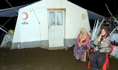 Dünyanın tüm ısıtıcılarını yığsanız yüreğimiz ısınmaz artık!