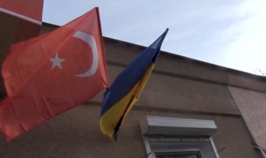 Bayrak indirildi ve çöpe atıldı!  Sayın Milletvekilleri neden tepki vermedi?
