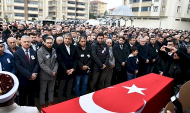 Gana'da sıtmaya yakalanan Türk polisi Fatma Akın Akıllı şehit oldu