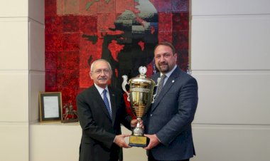 Çiğli Belediye Başkanı Utku Gümrükçü'nün Başkanlık Oluruna İlişkin İddialar