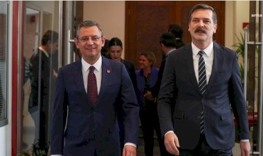 Özgür Özel ve Erkan Baş bir araya geldi