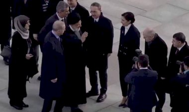 İran Cumhurbaşkanı Reisi, Hafize Gaye Erkan'ın elini sıkmadı