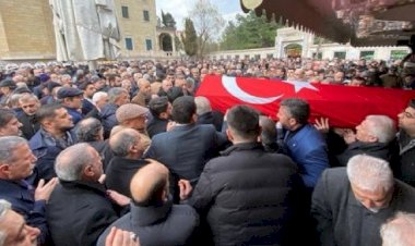 Cenazede birleşen ülkücüler...