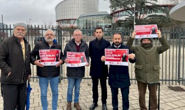 STRASBOURG DEMOKRASİ PLATFORMU'NDAN AİHM ÖNÜNDE CAN ATALAY PROTESTOSU..