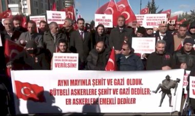 Er gaziler ve şehit er yakınları bakanlık önünde eylem yaptı