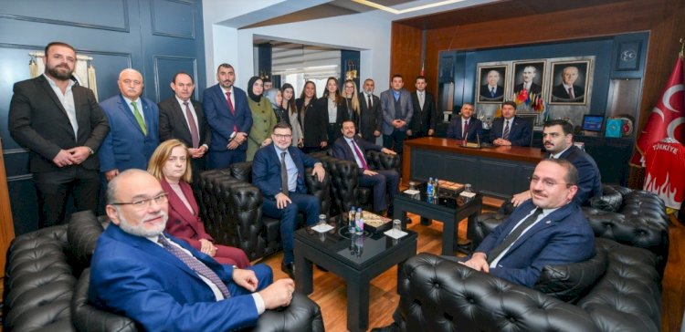 Adalet Bakanı Tunç'tan MHP İzmir İl Başkanlığına ziyaret