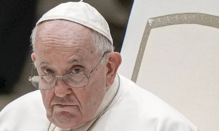 Papa Francis: Taşıyıcı annelik 'aşağılık', küresel çapta yasaklanmalı