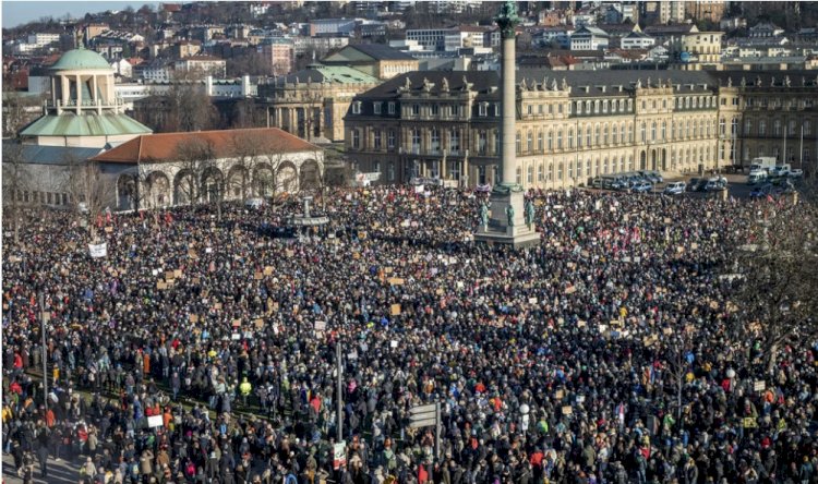 Almanya'da sağ popülist AfD'ye karşı kitlesel protestolar