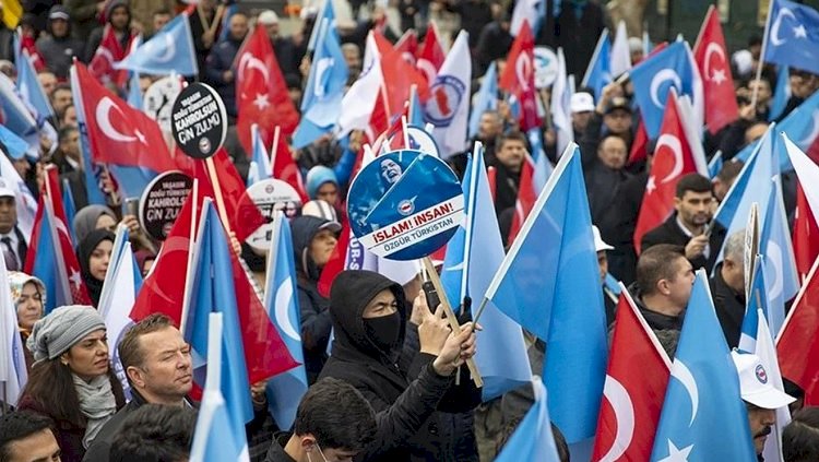 Doğu Türkistanlılardan Türkiye'ye deport tepkisi