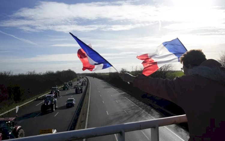 Fransa’da hükümetin tavizlerine rağmen çiftçi eylemleri sürüyor