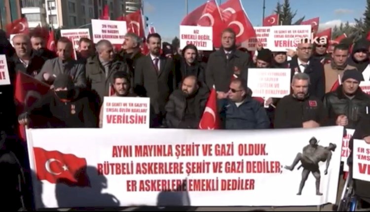 Er gaziler ve şehit er yakınları bakanlık önünde eylem yaptı