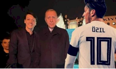 Alman basını yazdı: Mesut Özil siyasete atılıyor
