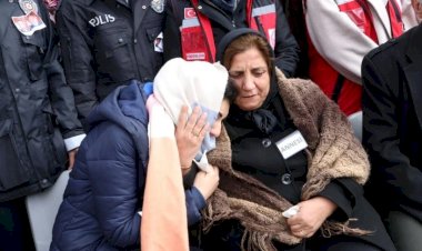 Şehit pilotlar son yolculuklarına uğurlandı