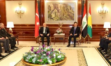 Savunma Bakanı Güler Erbil'de IKBY liderleriyle görüştü