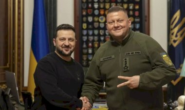 Zelenskiy, görevden aldığı Genelkurmay Başkanı’na ‘ulusal kahraman’ payesi verdi