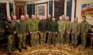Zelenskiy yeni komuta kademesiyle bir araya geldi