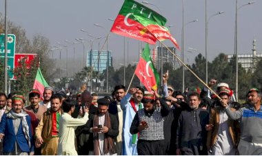 Pakistan: İmran Han yanlıları seçimi önde tamamladı