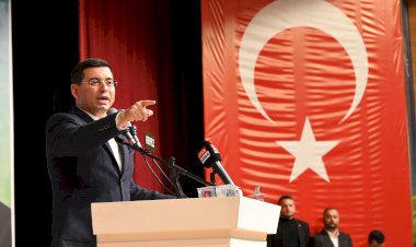 Tütüncü, Antalya’nın altın çağını hep beraber başlatalım
