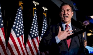 Demokratlar New York’ta kazandı: Cumhuriyetçi Santos’tan boşalan koltuğa Tom Suozzi seçildi