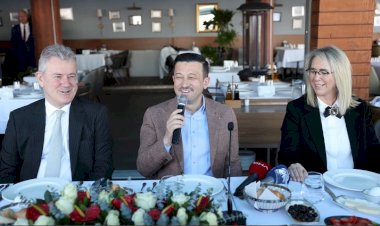 Cumhur İttifakı İzmir Büyükşehir Belediye Başkan Adayı Dağ, İZTO Yönetimiyle Buluştu