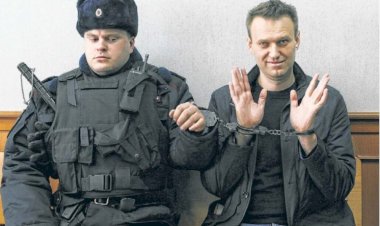 Muhalifini zehirleten, ölsün diye en kötü cezaevine gönderen ve sonunda ölmesini sağlayan bir rejim…
