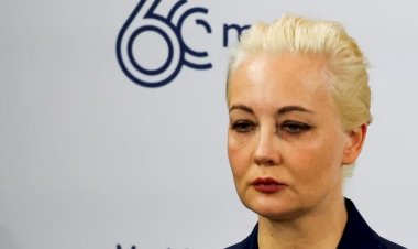 Aleksey Navalni'nin eşi Yulia Rus halkını özgürlük için Putin'le savaşmaya çağırdı