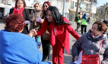 İzmir’in FOÇA  İlçesinde SİNEM ATAN  bağımsız adaylığını açıkladı.