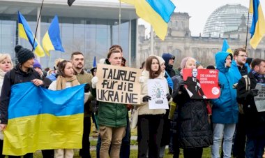 Almanya'da Ukrayna ile dayanışma gösterileri