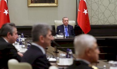 Türkiye'nin 'Gizli Anayasası' Güncelleniyor: 'Kırmızı Kitap' Yenileniyor