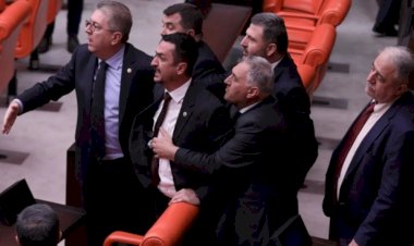 TBMM'de FETÖ tartışması! CHP'li Tanal'dan Osman Gökçek'e: Gırtlağına kadar haram yedin