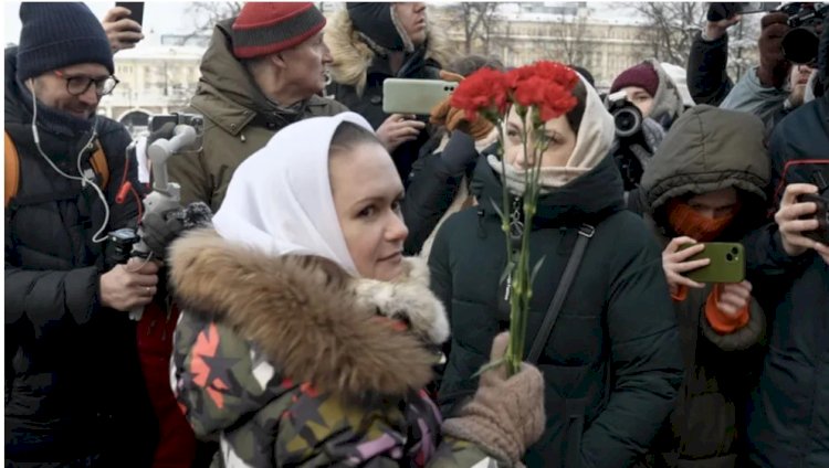 Rus askerlerin eşlerinin düzenlediği mitingde 27 gözaltı